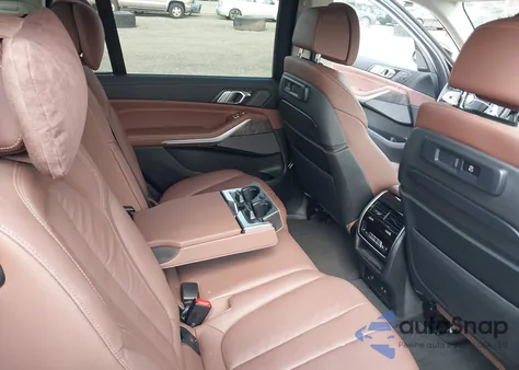 2021 BMW X7 xDrive40I z USA, uszkodzony, nr VIN 5UXCW2C05M9F51708